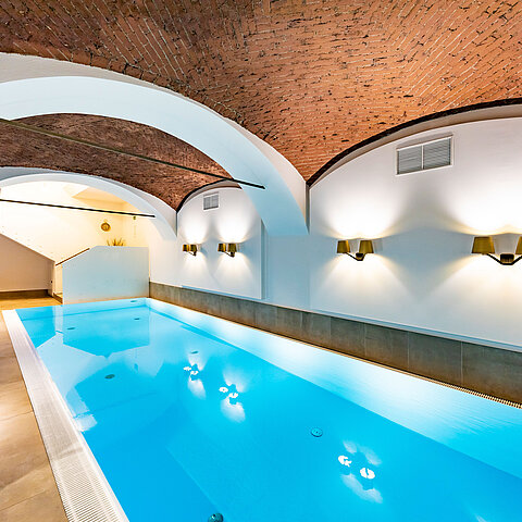 Indoor Pool im Parkhotel Graz