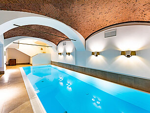 Indoor Pool im Parkhotel Graz