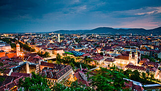 Romantik Hotel in Graz - Stadtblick bei Nacht